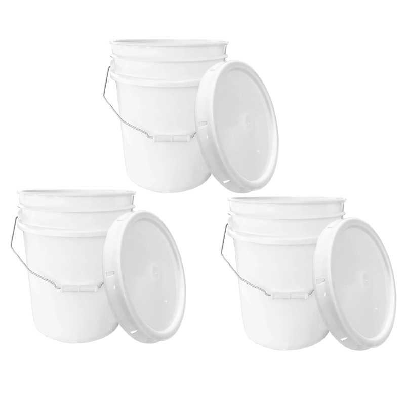 5 GALLON BUCKETS WITH LIDS